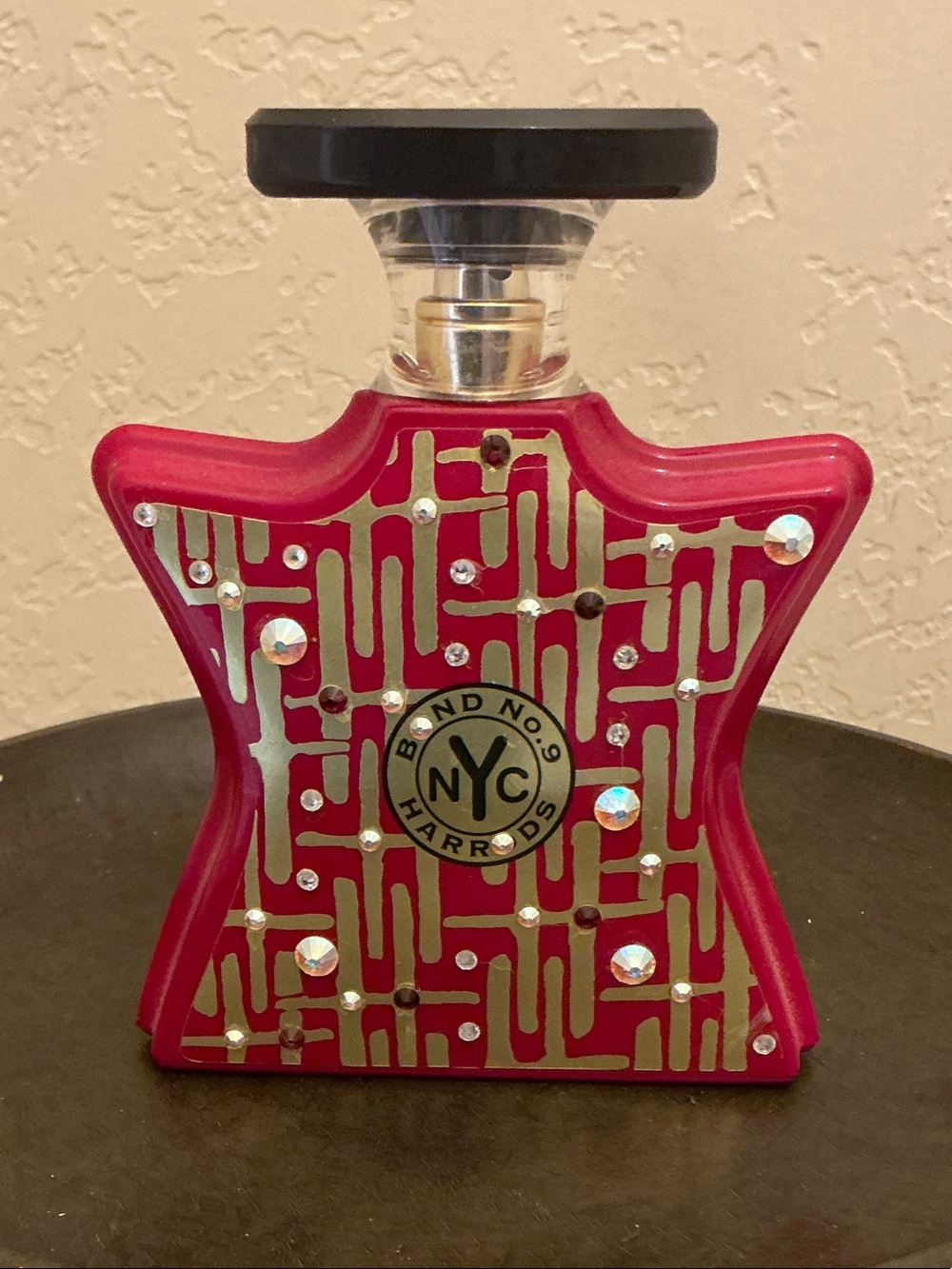 Bond No. 9 NYC Star-Shaped Pink Decorative Perfume Bottle with Gold Detailing